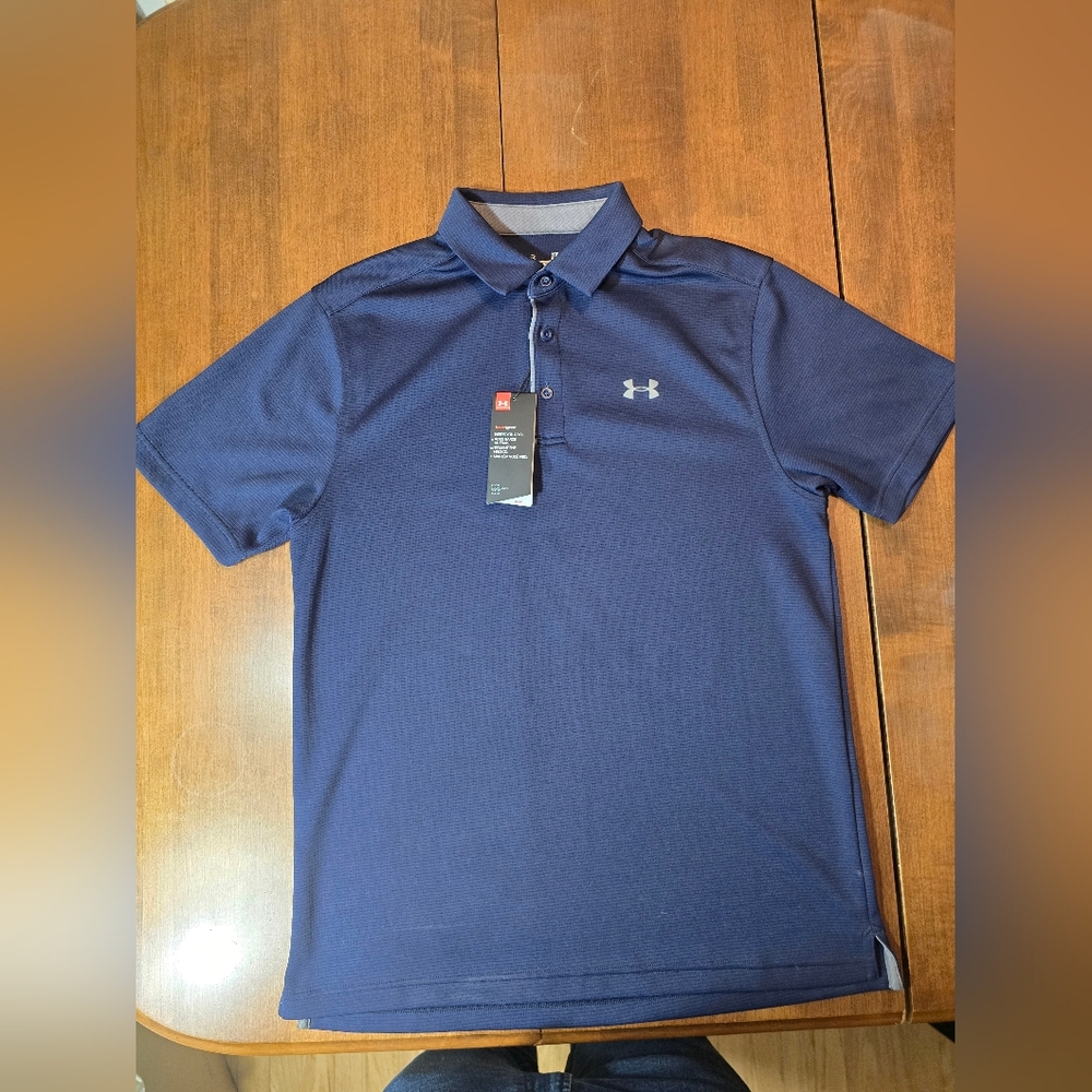 Under Armour Lightweight Navy Polo for Men; Loose Fitted MD/M/M